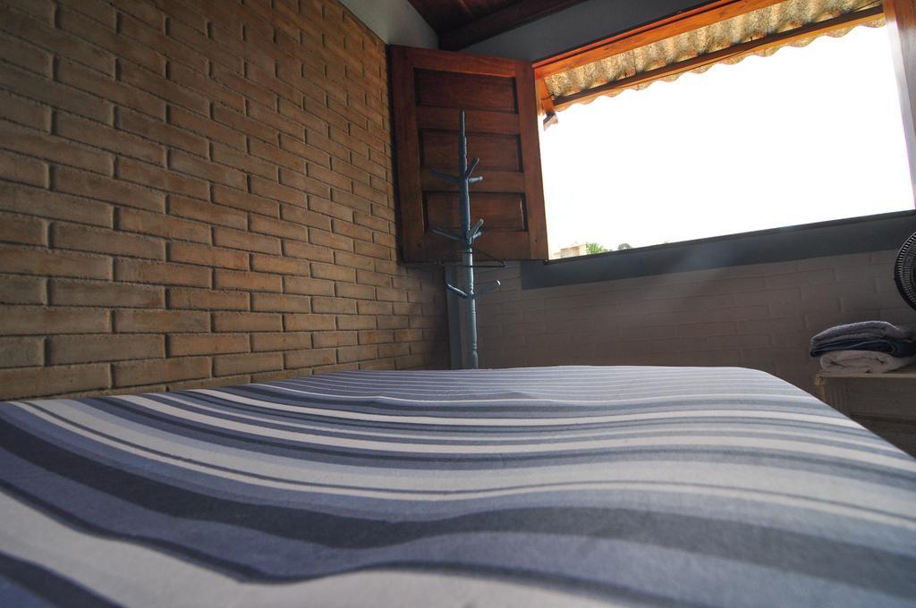 Casa Blanka 2010 - Eco Surf Guest House Itacare Ruang foto