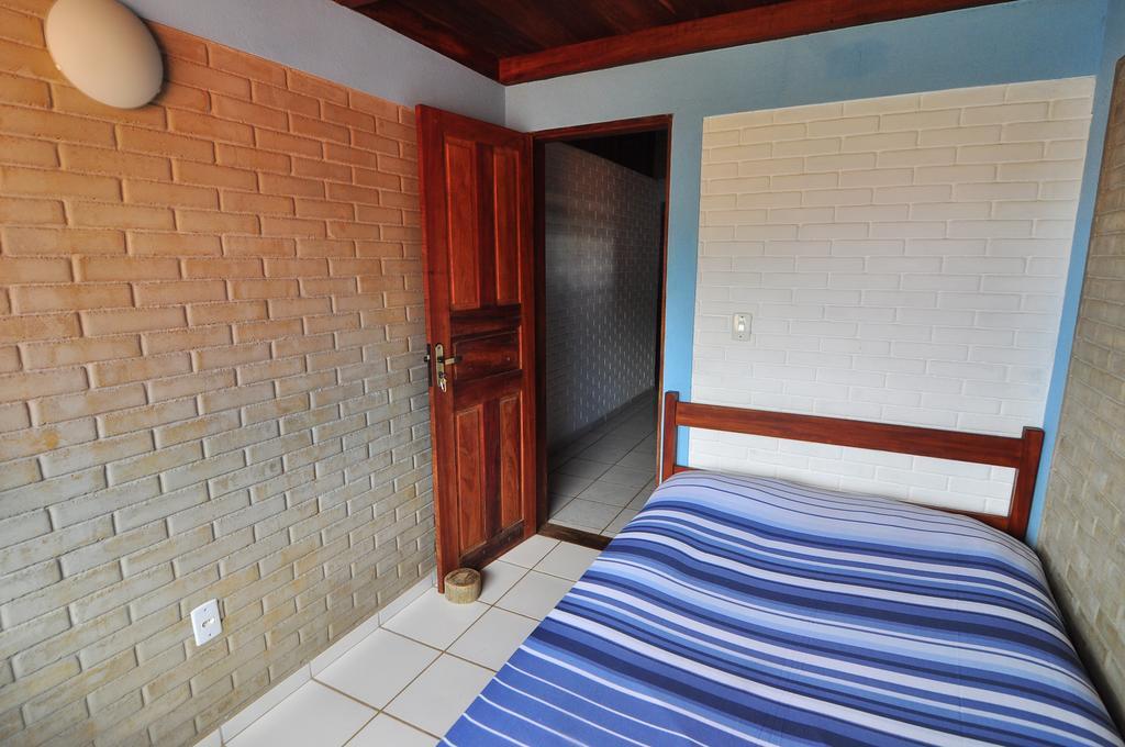 Casa Blanka 2010 - Eco Surf Guest House Itacare Ruang foto
