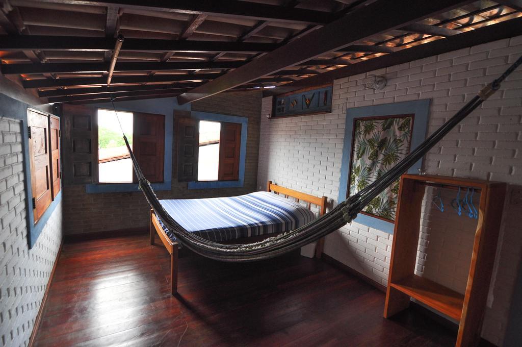 Casa Blanka 2010 - Eco Surf Guest House Itacare Ruang foto