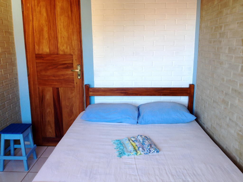 Casa Blanka 2010 - Eco Surf Guest House Itacare Ruang foto