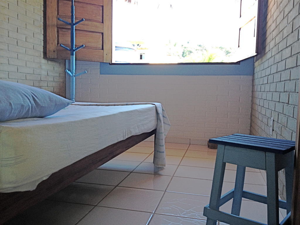 Casa Blanka 2010 - Eco Surf Guest House Itacare Ruang foto